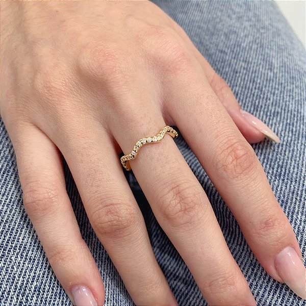 Anel Zig Zag Cravejado - Banho a Ouro 18k