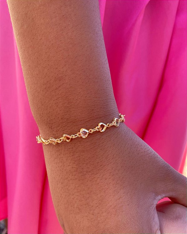 Pulseira Infantil Coração Vazado + Coração c/ Zirconia Incolor - Banho de Ouro 18k