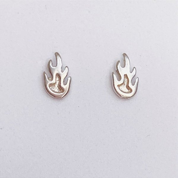 Brinco Chama 0,8cm - Prata 925