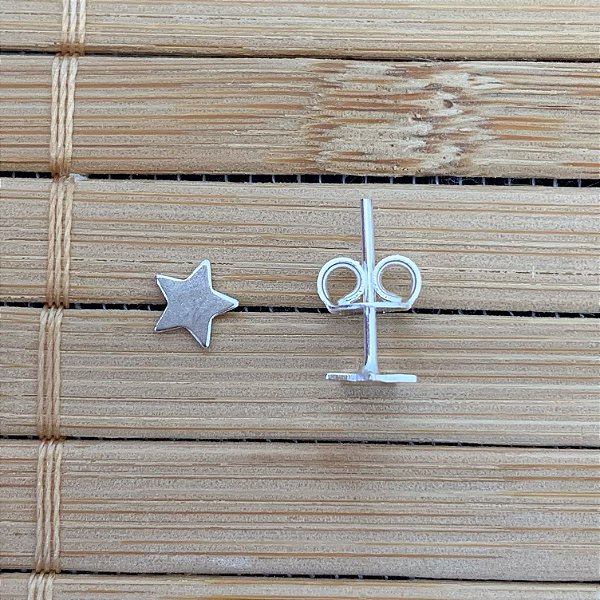 Brinco Mini Estrela 0,5cm - Prata 925