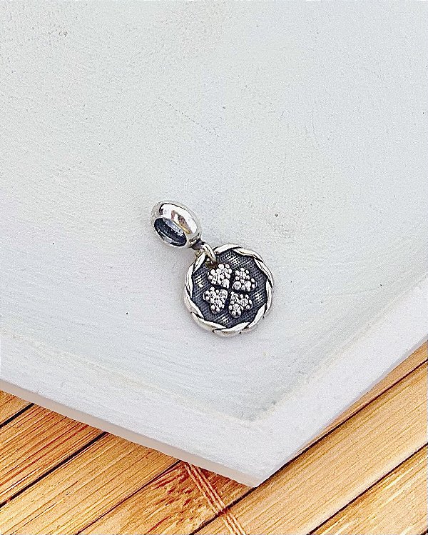 Berloque Plaquinha Envelhecida e Trevo Cravejado - Prata 925