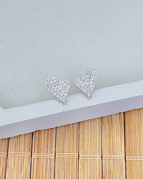Brinco Coração Torto Cravejado 1cm - Prata 925