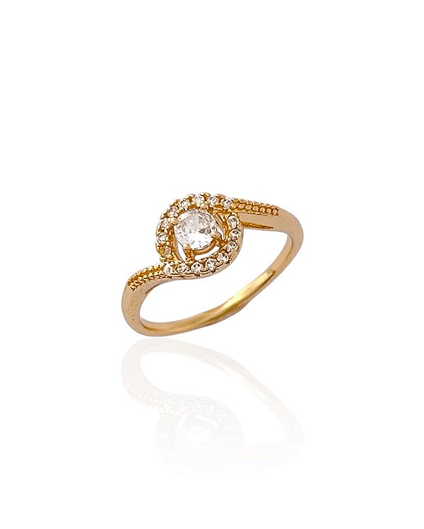Anel Solitário com Circulo Cravejado Cristal - Banho de Ouro 18k