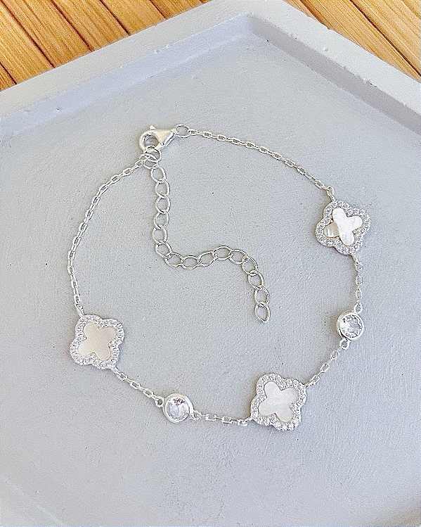 Pulseira 3 Trevos de Madreperola Cravejado 16,5cm + 5cm de Extensor - Prata 925