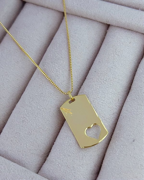 Colar Plaquinha Coração Vazado 2,4cm x 1,3cm 45cm - Banho de Ouro 18k