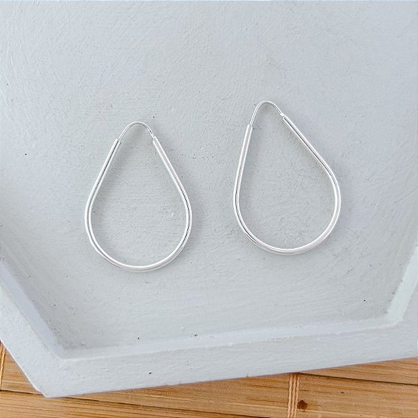 Brinco Argolinha Fina Gota de Encaixe - Prata 925