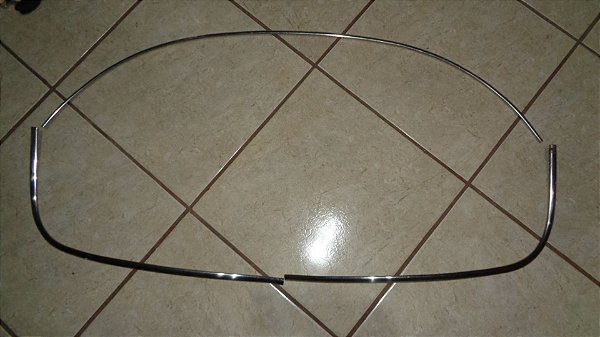 Gordini Dauphine Jogo De Friso Vidro Vigia Traseiro Original