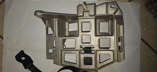 Ford Ka 1996 a 2008 - Suporte caixa da bateria Original Ford NOVO