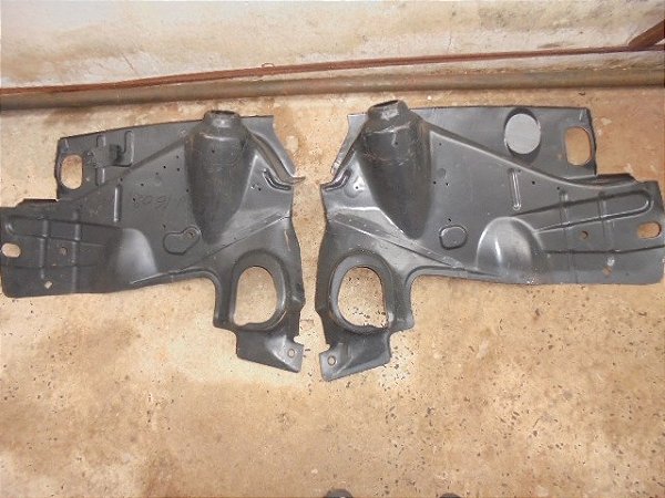 Escort XR3 86_89 Par de Caixa Roda Avental Interno Paralamas