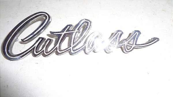 Oldsmobile Cutlass - Emblema Original Usado