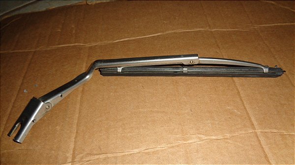 Mercedes Benz 450 SEL 79 - Braço do Limpador do farol direito +palheta