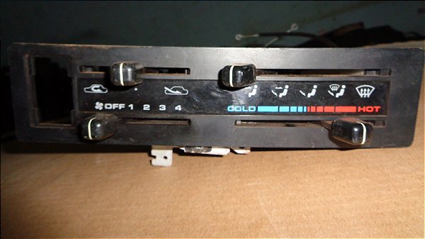 Nissan Pathfinder 94_95 Comando Controle do Ventilador e Ar