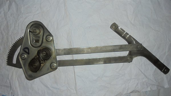 Corcel Belina  72_77 - Máquina De Vidro dianteira Direita Original