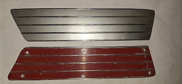 Sp2 - Par De Frisos Dianteiros Próximo Farol Para Restauro
