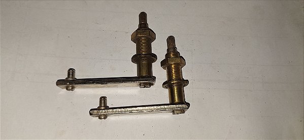 Variant Até 74 - Par De Pivo Do Limpador Do Parabrisas