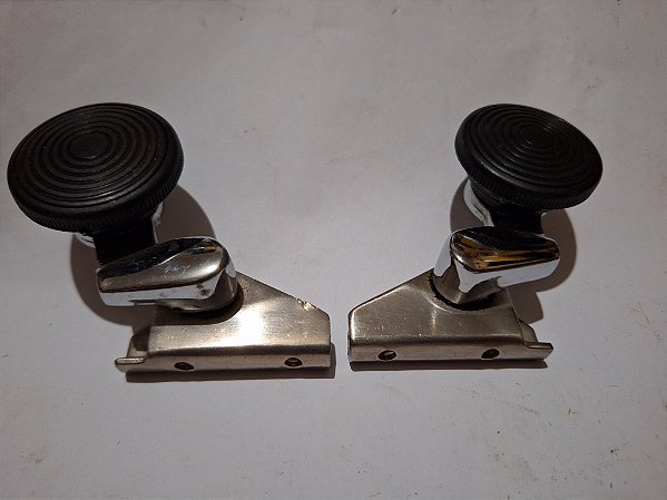 Passat 78_89 Caminhao Vw Par Trincos Do Quebravento Original