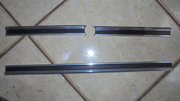 Corcel Gt 73_74 Jg de Friso central lanterna painel Traseiro Original