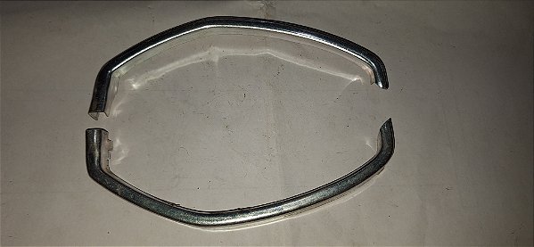 Passat Ls - Par de Friso Lateral Contorno Farol Original Vw