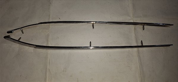Mustang Hard Top 67_68 Par friso horizontal coluna traseira