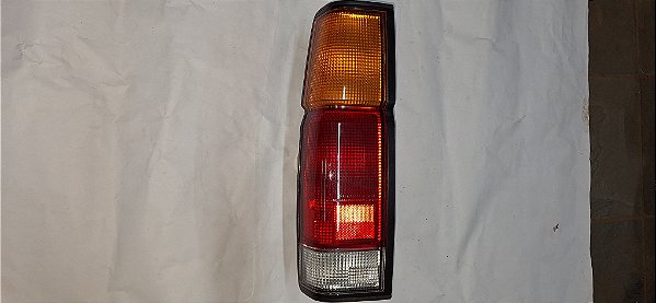 Nissan Pickup 86_97 - Lanterna traseira direita nova original