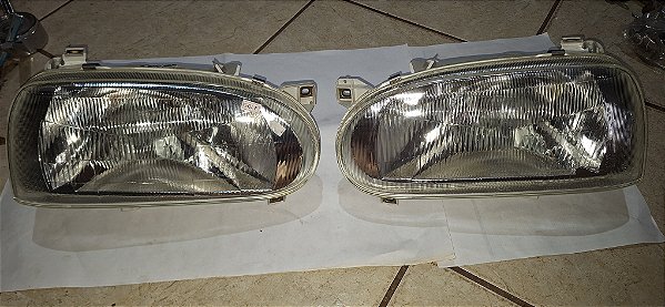 Golf GTI GLX 95_98 mexicano - Par de Farol Saturnus original
