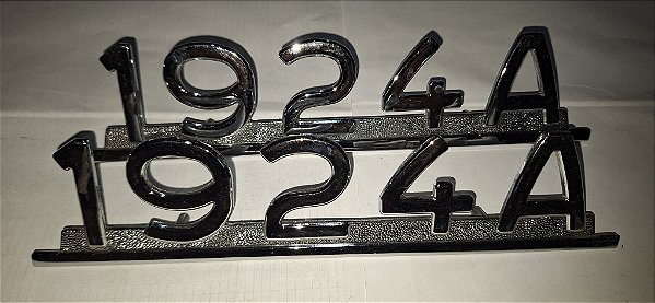 Mercedes Benz Terezona 1924A - Par de emblemas original ARPRA novo