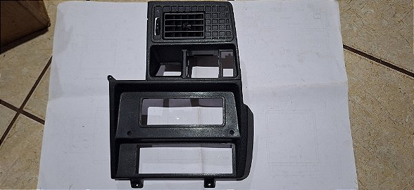 D20 93_98 - Moldura direita do painel instrumentos com Difusor de ar