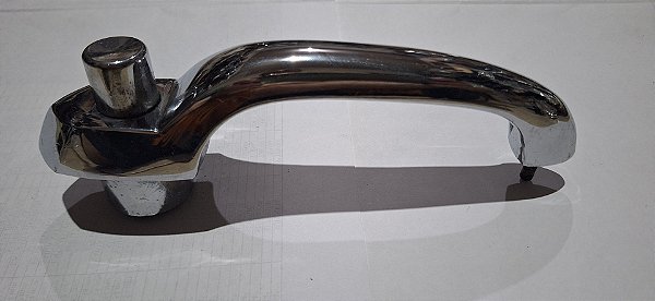 Caminhão FNM D180 D11000 - Maçaneta da porta direita original