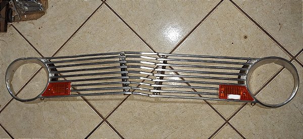 Corcel Belina GT 68 69 70 - Grade frontal original usada bom estado