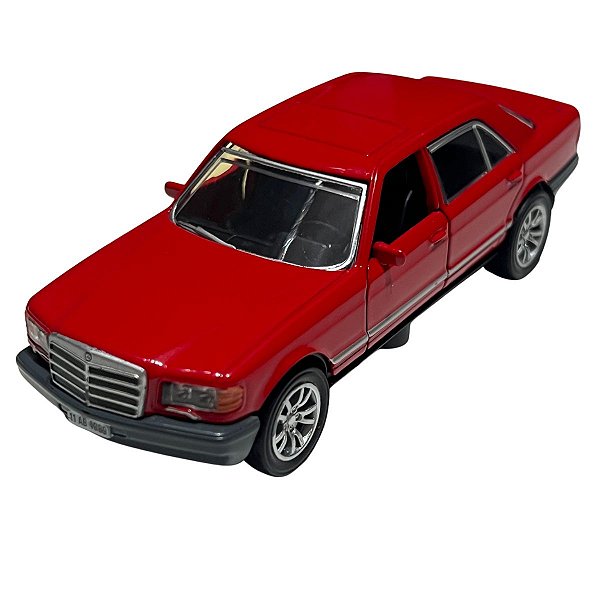 Carro Miniatura Mercedes Benz 560 Classica VERMELHA 1:32 Abre Portas Pneus Borracha Fricção