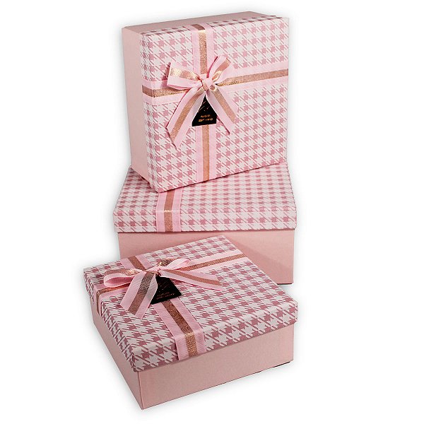 Kit com 3 Caixas De Presente Cor Rosa  com Laço Decorativo 3 Medidas