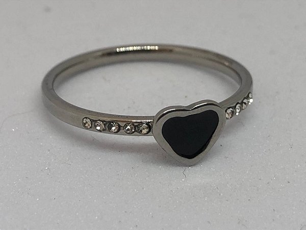 Anel Coração Preto Prateado. Cód.: 0036P