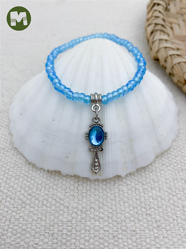 Pulseira de Iemanjá – Miçangas Jablonex Azul Vidrado com Pingente Abebé Prateado e Strass Azul | Umbanda e Candomblé