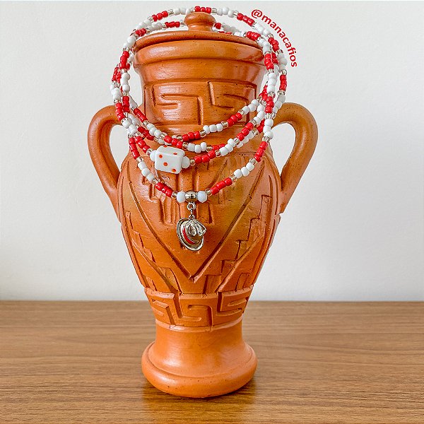 Guia de Zé Pelintra Fio de Contas, Miçangas de Vidro Vermelha, Branca e Transparente, Dado e Cartola Prata - 60cm