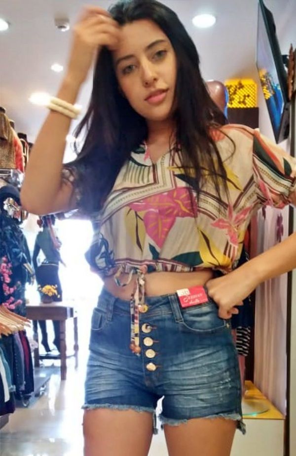 Shorts Reto, Cintura Alta, Jeans Azul Desfiado Desigual com Botões