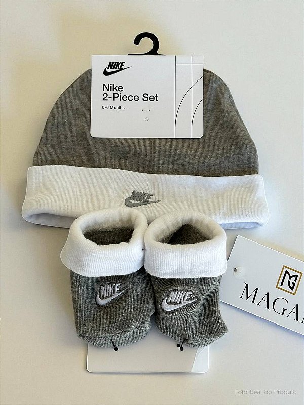Kit com Touca e Par de Meias para Bebê, Tamanho 0-6 meses, Cinza e Branco, Nike