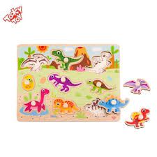Tabuleiro de Encaixe de Madeira com Pinos Dinossauro - Tooky Toy