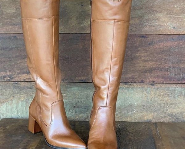 bota caramelo cano alto