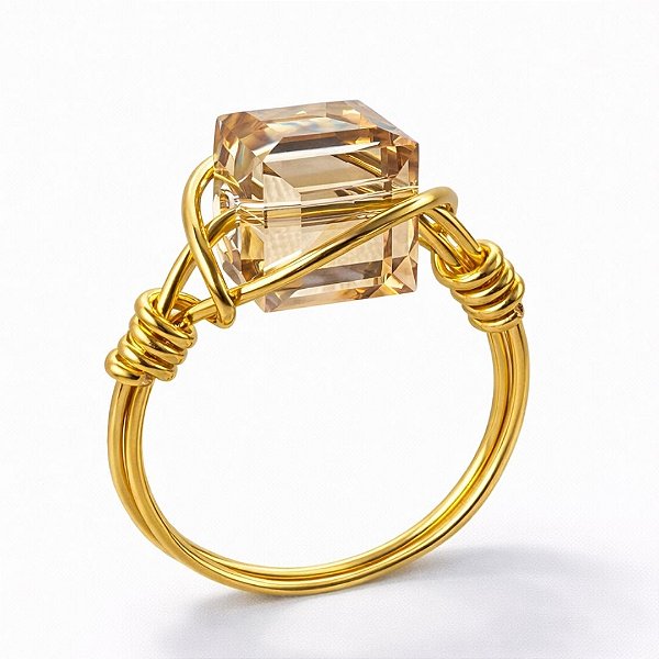 Anel Kubus golden shadow.