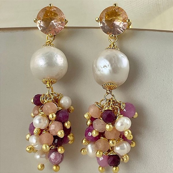 Brincos Rosabella ( rubelita, pedra da lua e pérolas )