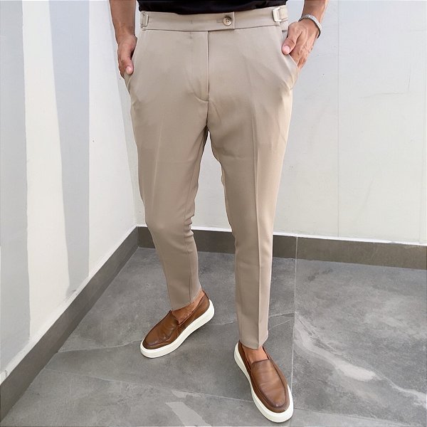 Calça Alfaiataria Slim Viena Khaki Com Regulagem Lateral