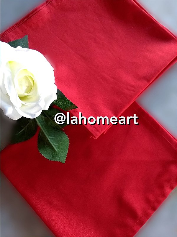 GUARDANAPO DE TECIDO LISO VERMELHO