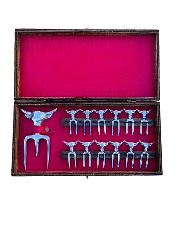 Caixa com Garfo tridente e 12 petiscos