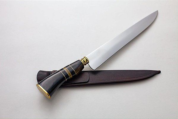 Faca estilo Solingem  com cabo de chifre trabalhado