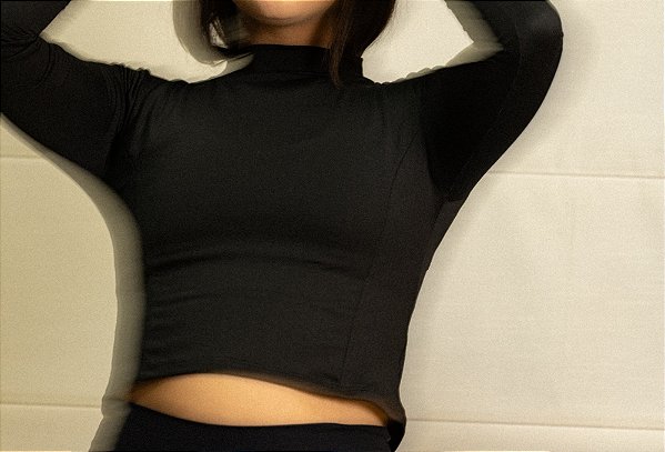 041 Cropped Thermal Black