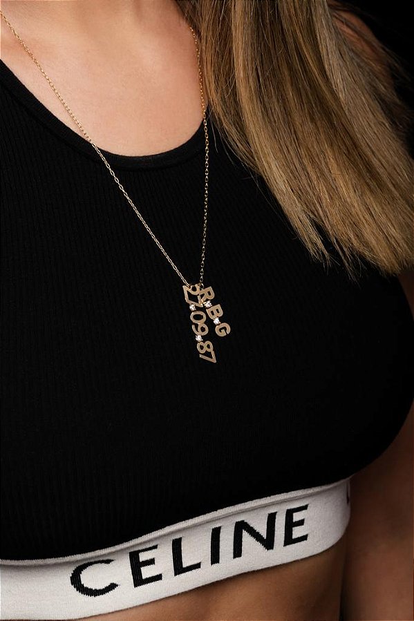 Colar personalizado de data e letras