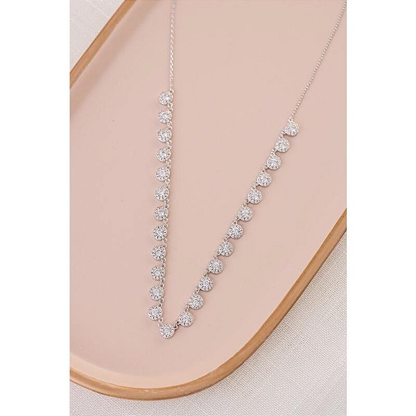 Colar de elos portugueses com redondos pontos de luz central cravação em volta