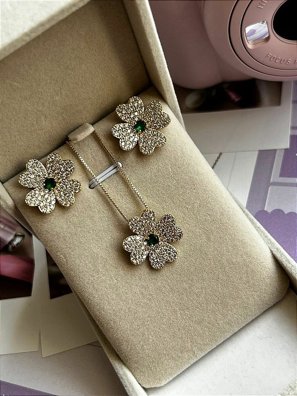 Conjunto flor semi joia banhado no ouro (escolha a cor)