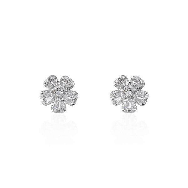Brinco flor pétalas retas