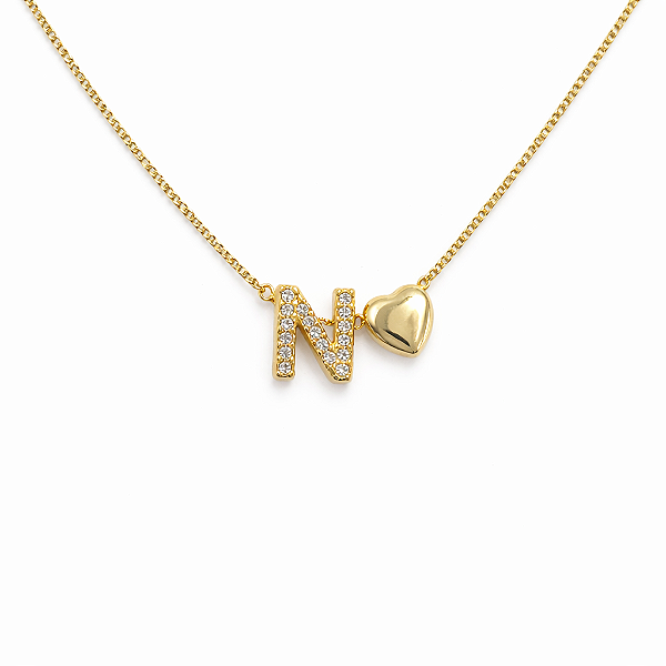 Colar de letra cravejada com coração liso (escolha a letra)